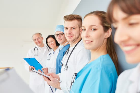 Medicine student or young doctor with apprenticeship group