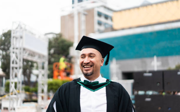 NONTRADITIONAL COLLEGES